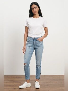 ✨Light Blue Distressed Women's Jeans | Size 28 | Banana Republic | Skinny
